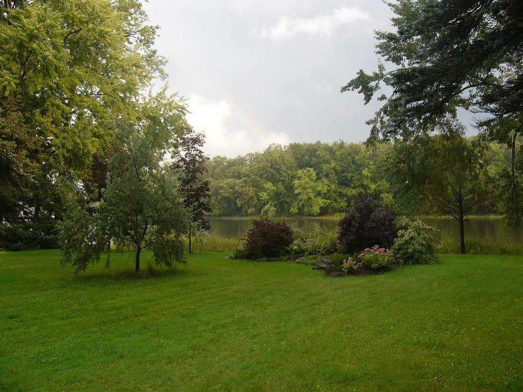 Hotel Aux Berges De L'Ile Garth Bois-des-Filion Exterior foto