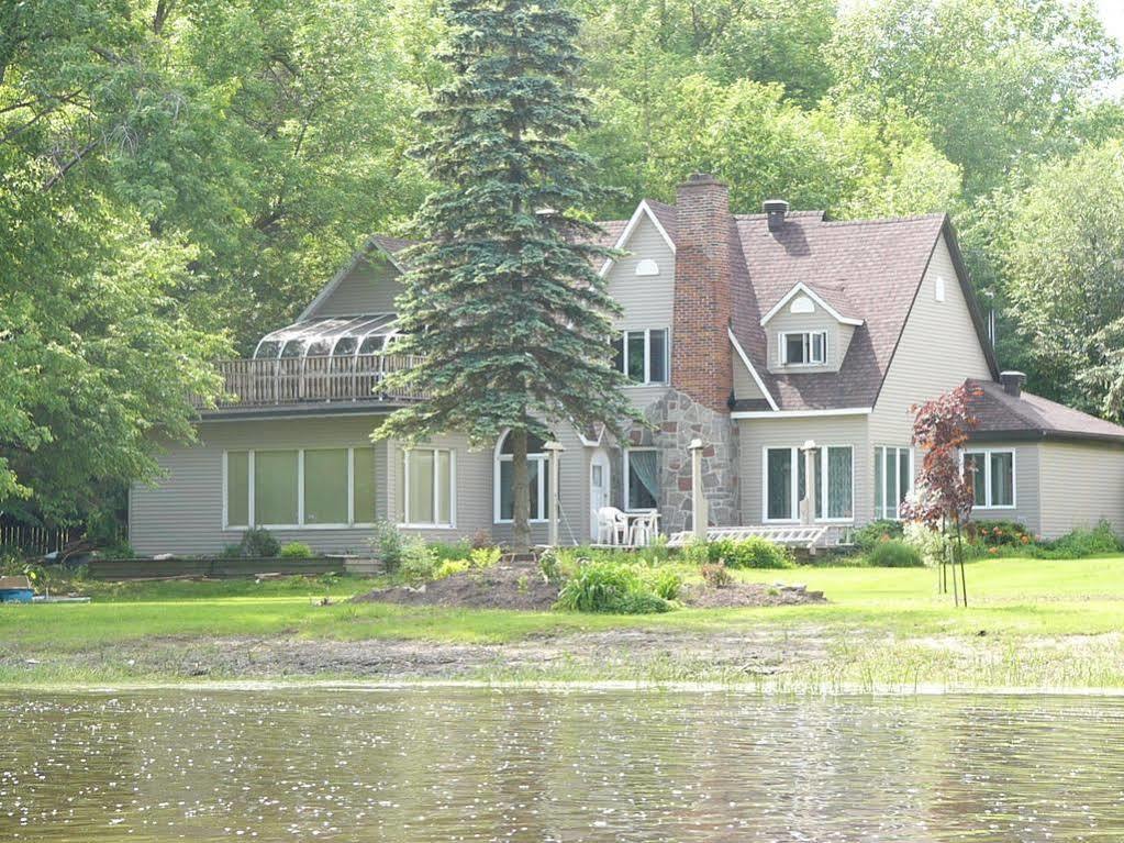 Hotel Aux Berges De L'Ile Garth Bois-des-Filion Exterior foto